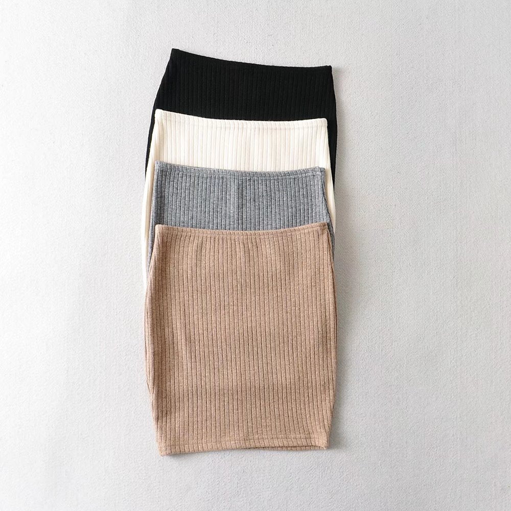 Essence Stretch-Cotton Slim Hip Skirt
