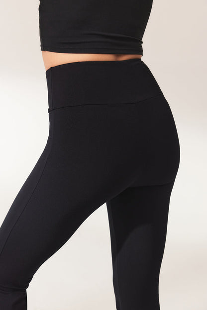 Curve BreezeFlare Lightweight High-Rise Flared Leggings – Black