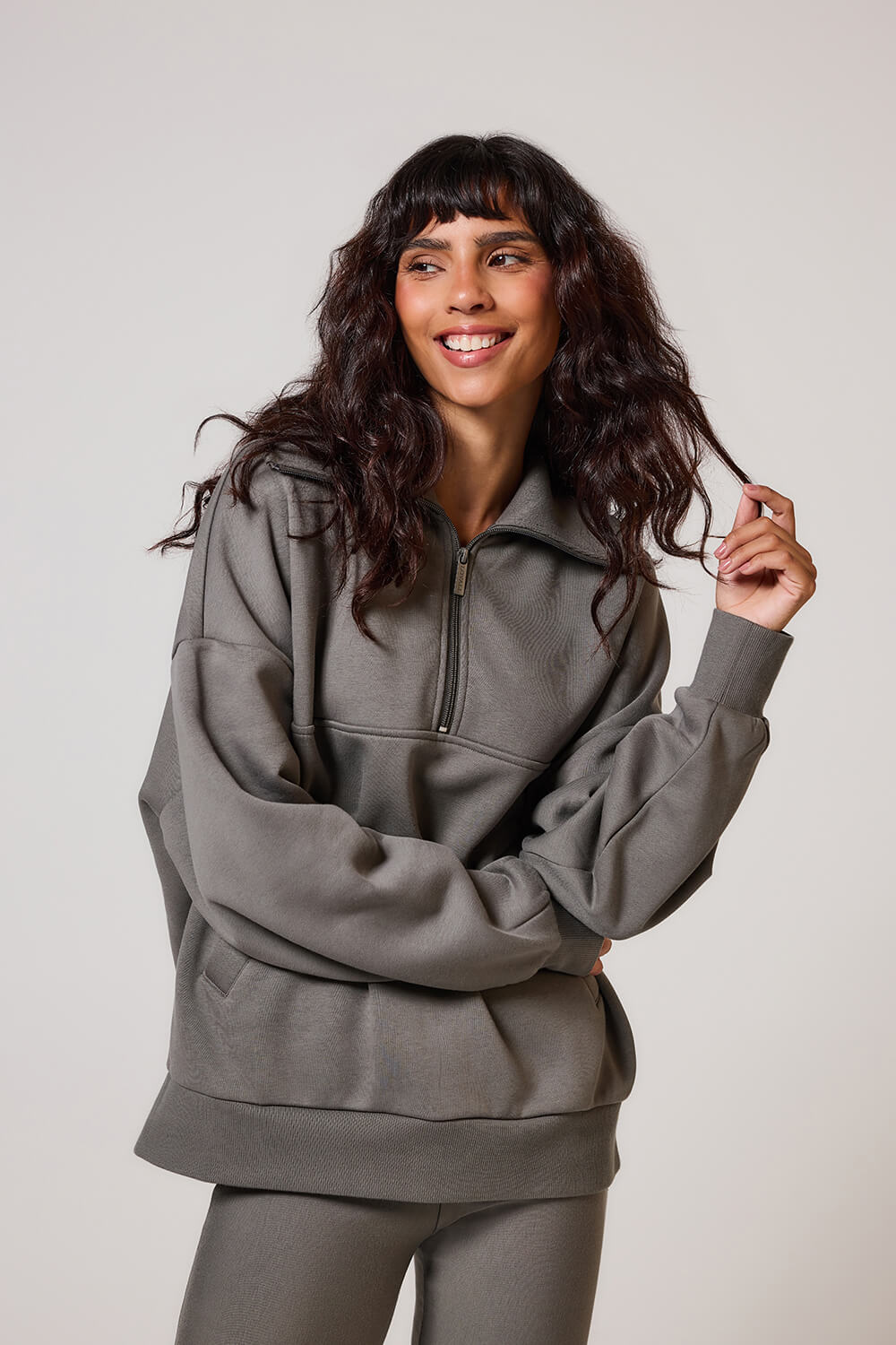 VerdantVibe Organic AllSeason Oversized Quarter-Zip Sweatshirt - Slate Green